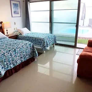 Casa Abril Cozzy Suites Cancun